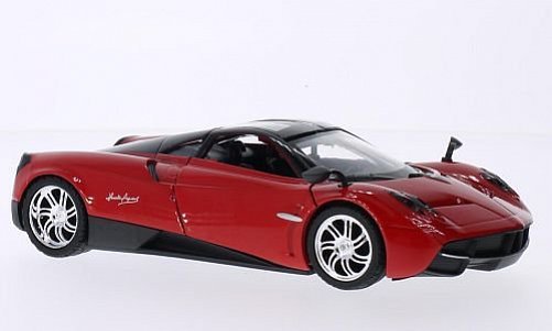 Pagani Huayra červená